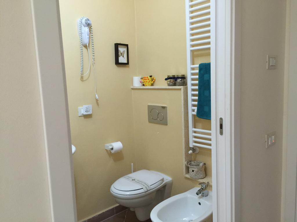 L'Iris B&B Lucca Bagian luar foto