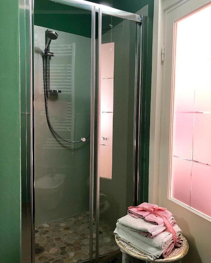 L'Iris B&B Lucca Bagian luar foto